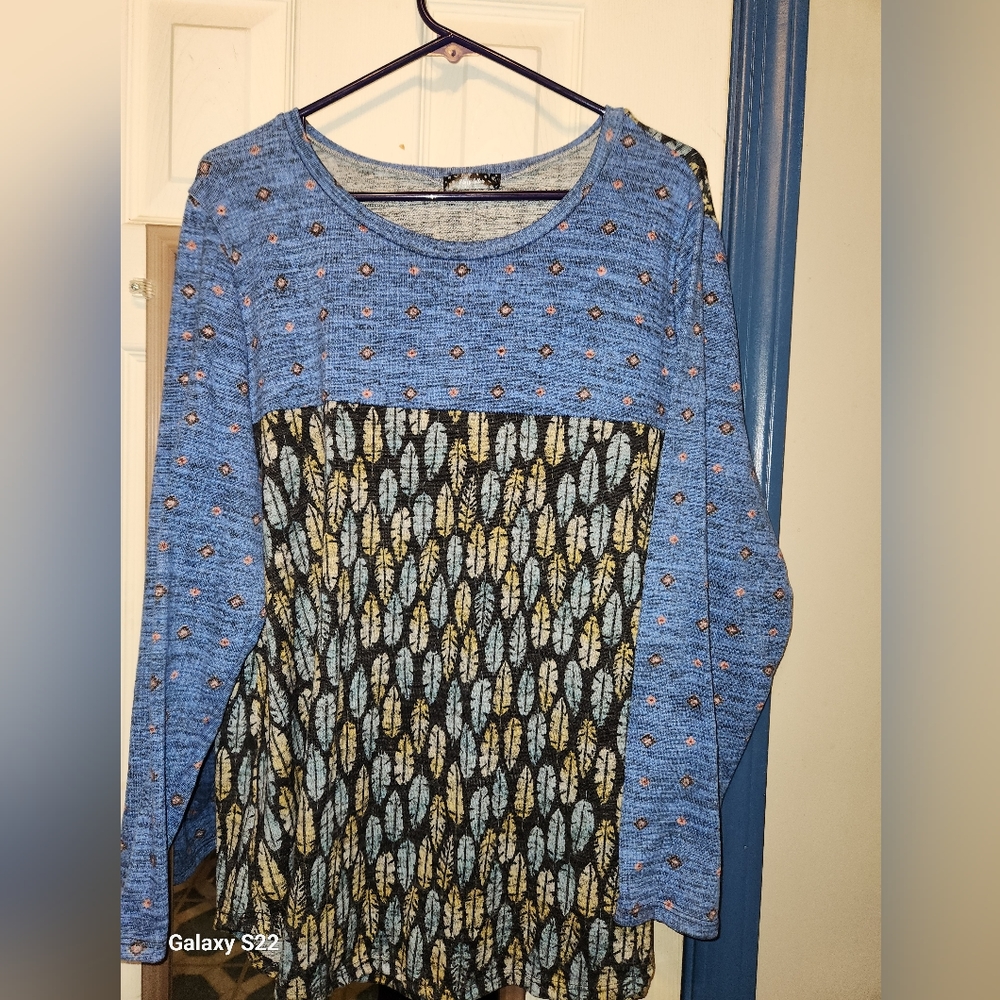 Long Sleeve Story Teller Brand Shirt, size XL